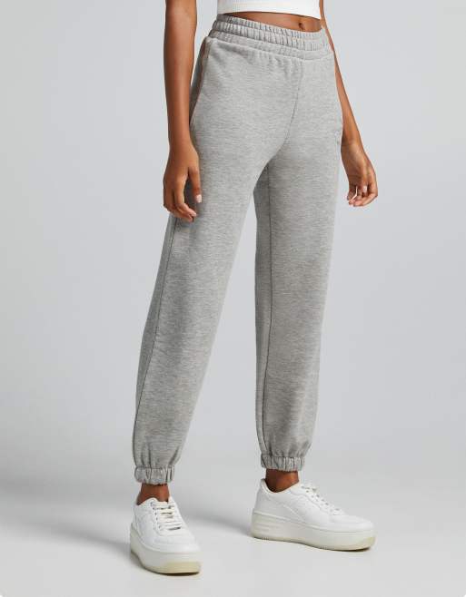 Bershka - Joggingbroek met smalle pijpen in grijs