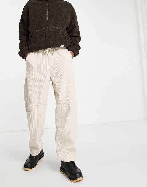 Bershka - Joggingbroek van corduroy met wijde pijpen in stone