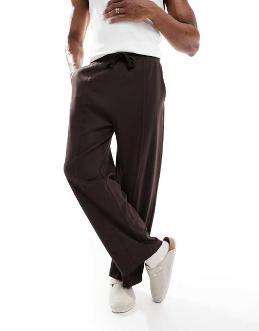 Bershka – Jogginghose in Schokobraun mit weitem Bein
