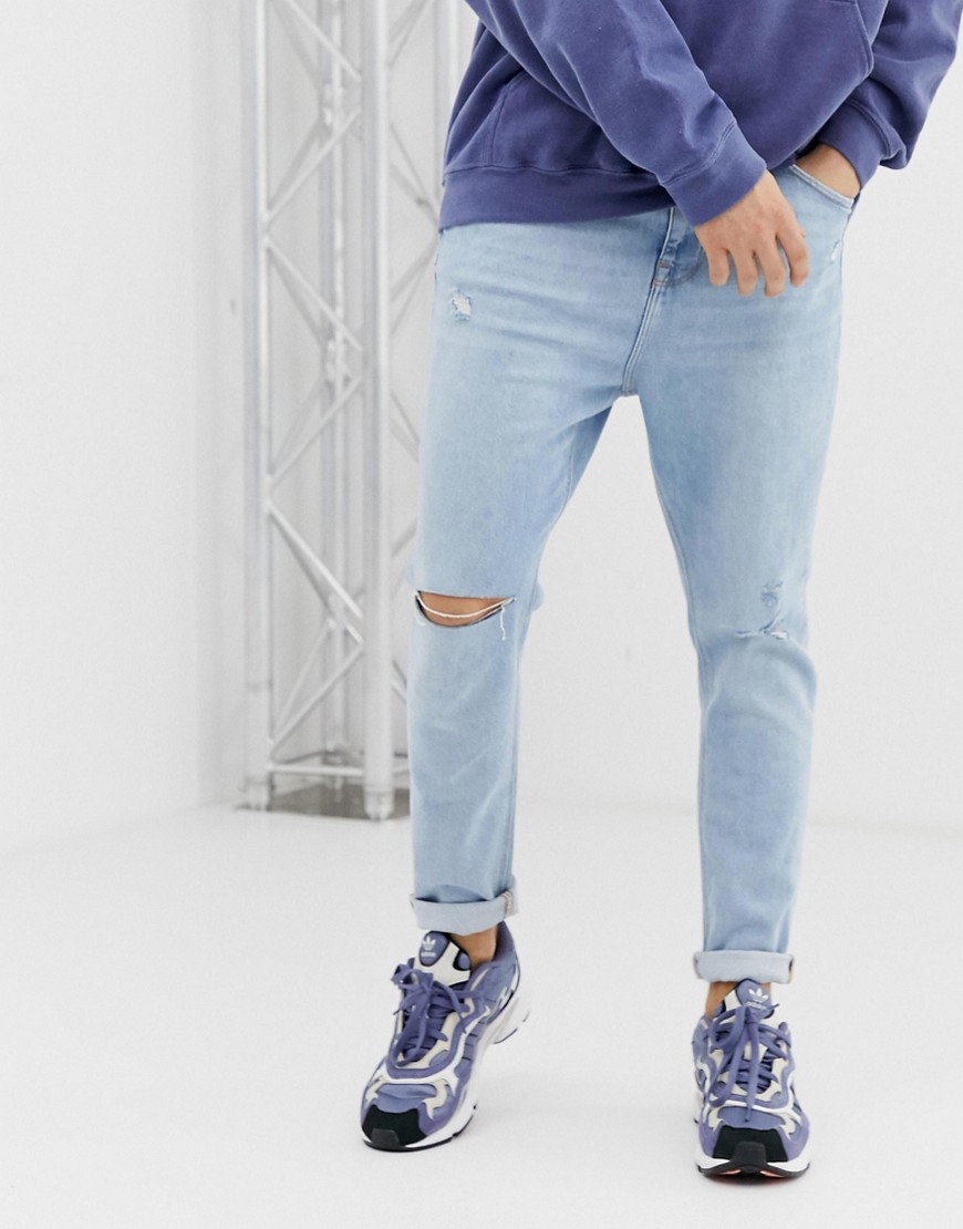 Bershka - Join Life - lyseblå tapered jeans med huller og slidmærker