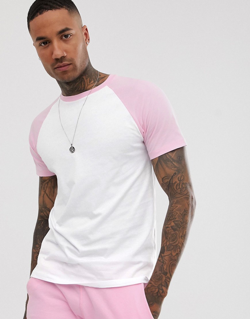 Bershka Join Life - T-shirt in cotone organico con maniche raglan rosa e bianca-Bianco