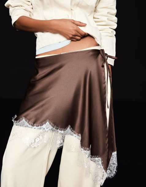 Bershka - Jupe en dentelle style paréo - Marron - view 1