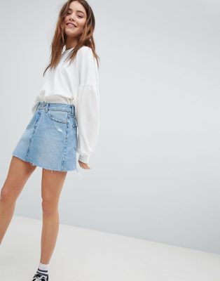 Bershka - Jupe en jean en délavage bleu 