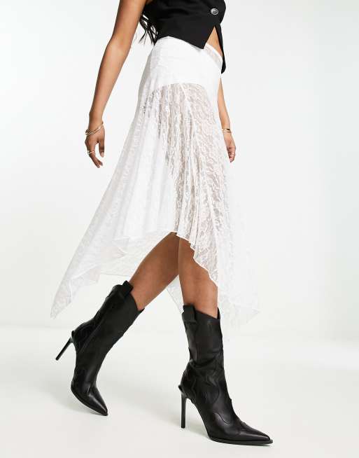 Bershka - Jupe mi-longue en dentelle avec ourlet en pointe - Blanc