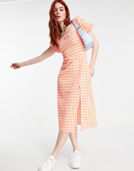 Bershka - Jurk van seersuckerstof met pofmouwen en gingham ruitje in roze
