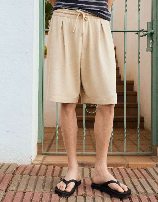 Bershka – Kamelfärgade, texturerade och mjuka bermudashorts, 3 av 4