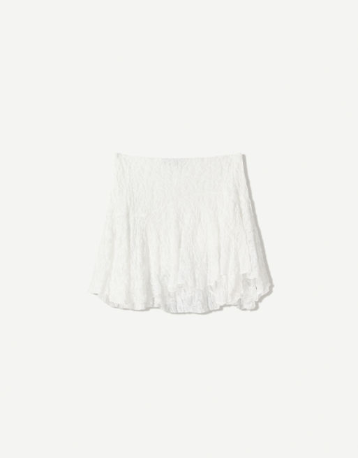 Bershka - Kanten minirok met ruches in wit