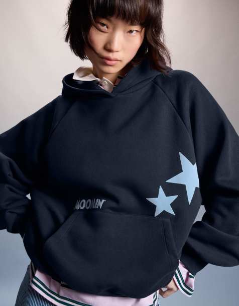 Bershka – Kapuzenpullover in Blau mit Moomin-Print - view 1