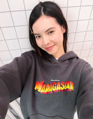 Bershka - Kapuzenpullover in Grau mit „Madagascar"-Print