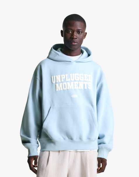 Bershka – Kapuzenpullover in Hellblau mit Print - view 1