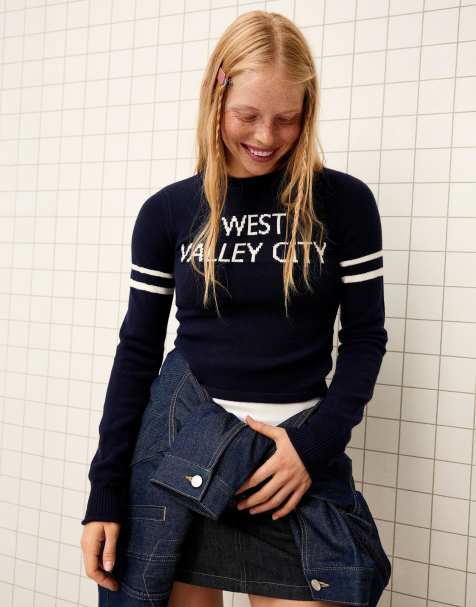 Bershka – Kapuzenpullover in Jeansblau mit Print - view 1