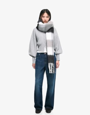 Bershka - Karierter Schal in Schwarz