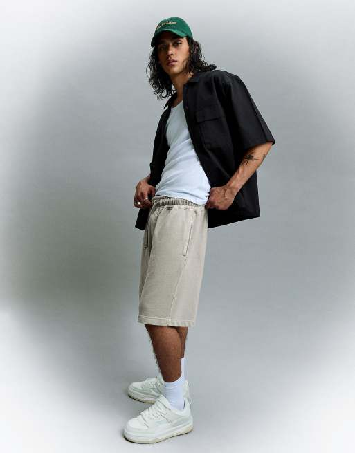 Bershka – Kastige Bermuda-Shorts in Dunkelgrau mit Print, 2 von 4