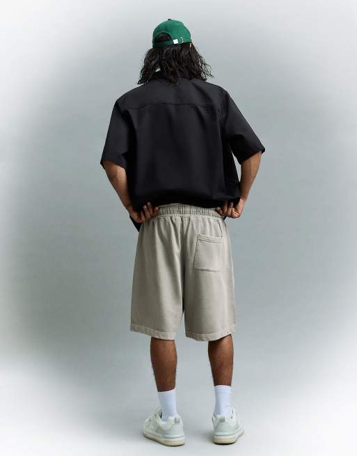 Bershka – Kastige Bermuda-Shorts in Dunkelgrau mit Print, 4 von 4