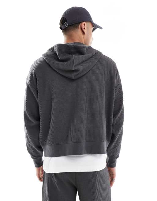 Bershka – Kastiger cropped Kapuzenpullover aus Seersucker in Grau, Kombiteil, 2 von 4