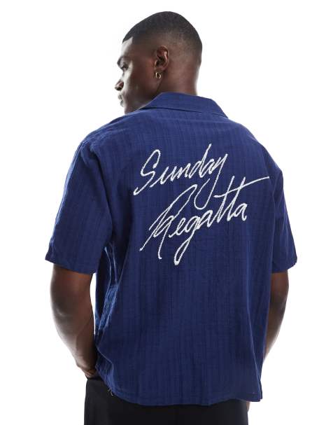 Bershka – Kastiges Hemd in gestreiftem Marineblau - view 1
