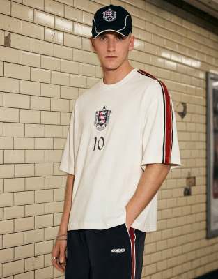Kastiges Oversize-T-Shirt in Weiß mit „England"-Fußballgrafik Weiß XL