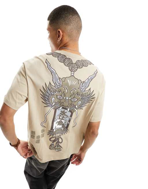 Bershka – Kastiges T-Shirt in Beige mit japanischem Drachen-Print auf dem Rücken