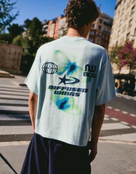 Bershka – Kastiges T-Shirt in Hellblau mit Print - view 1