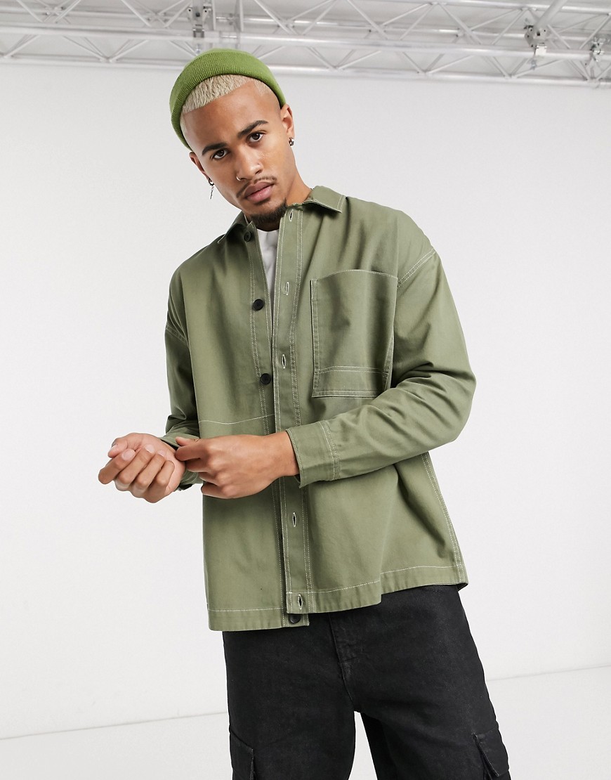 Bershka – Khakifärgad skjorta med kontrastsöm-Grön