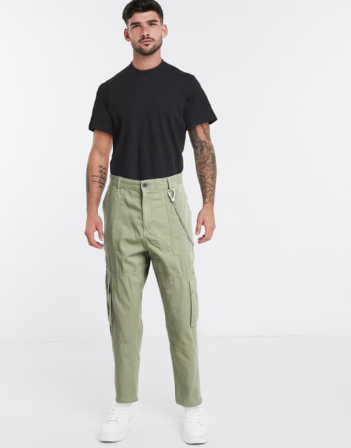 Bershka – Khakifärgade cargobyxor med kedja
