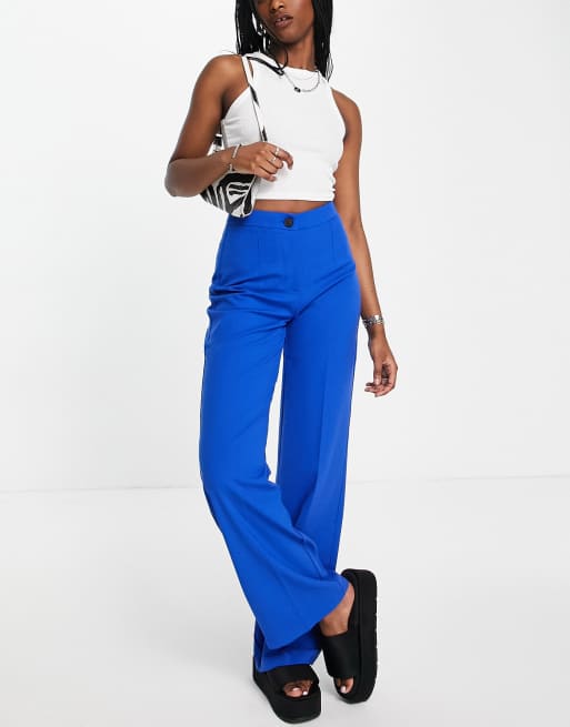 Bershka – Klarblått set med slouchy, figursydda byxor i dad-modell med vida ben 