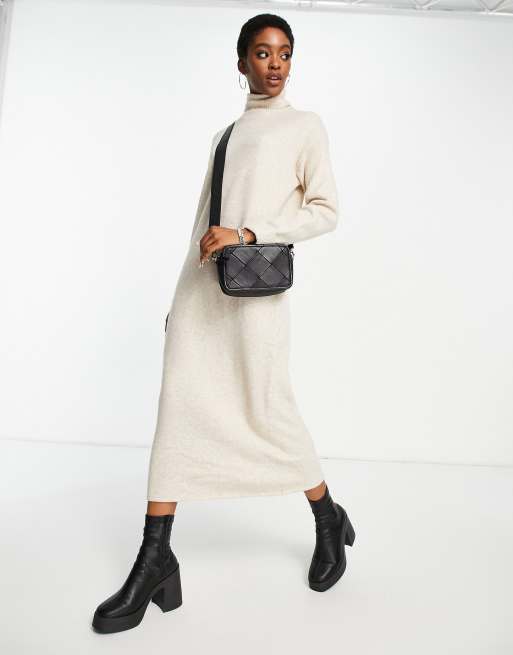 Bershka – Kleid mit Rollkragen in Sand