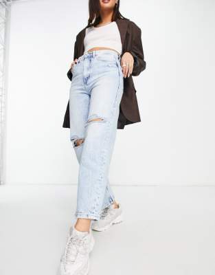 Bershka knee rip boyfriend jean in washed blue | ASOS
