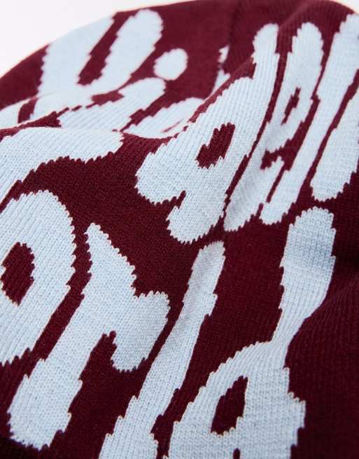 Bershka Knitted beanie in burgundy, 3 of 4