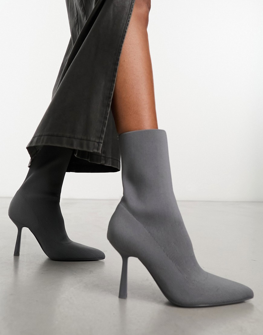 Bershka knitted heeled boots in charcoal-Grey