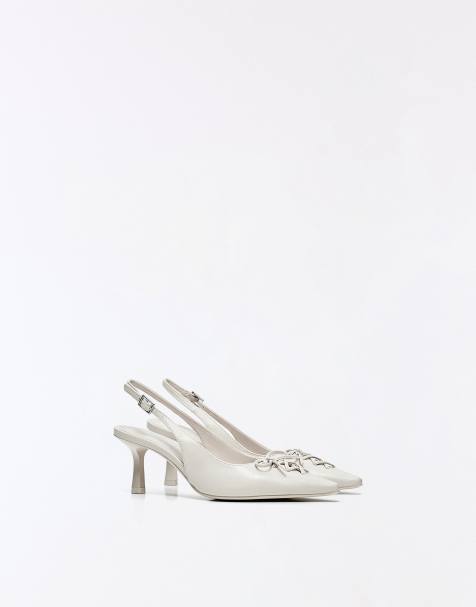 Bershka - Korsetschoenen met kitten hakken in wit - view 1