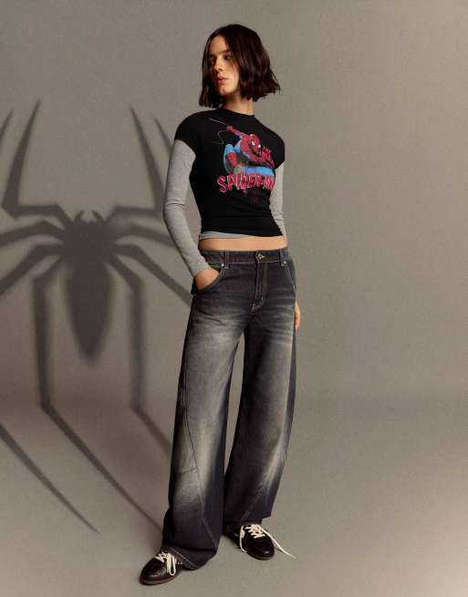 Bershka kortärmad Spider-Man-t-shirt med tryck, svart, 4 av 5