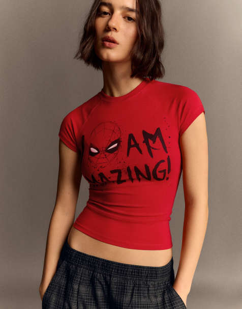Bershka kortærmet Spider-Man T-shirt i rød - view 1