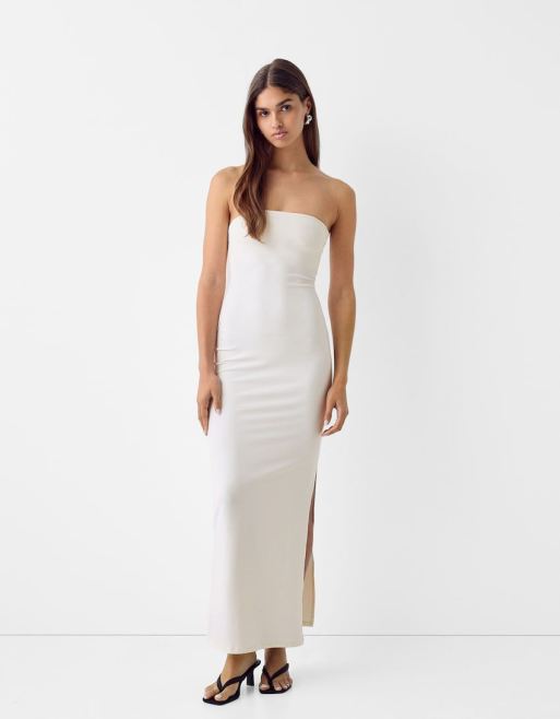 Bershka – Kremowa sukienka maxi z dekoltem bandeau z poliamidu