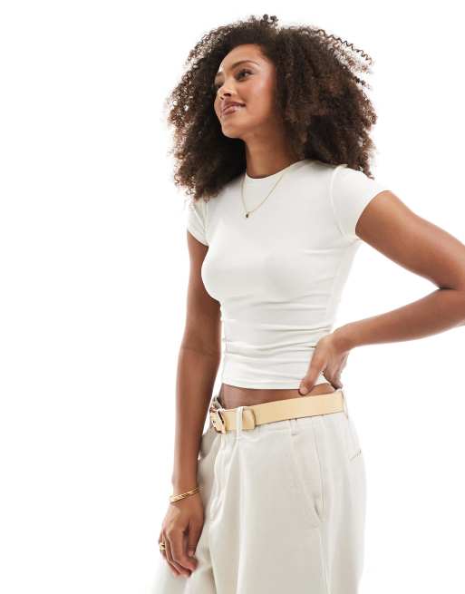 Bershka – Krótki waniliowy T-shirt z krótkim rękawem