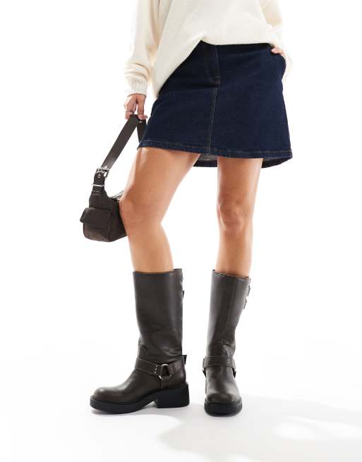 Bershka - Kuithoge laarzen met gespdetail in bruin, 3 van 4