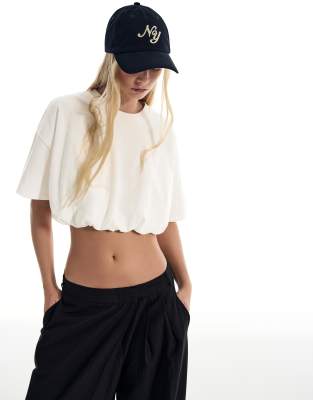 Bershka - Kurzärmliges Ballon-T-Shirt in Weiß