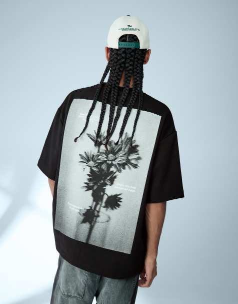 Bershka – Kurzärmliges Fleece-T-Shirt in Schwarz mit Print - view 1