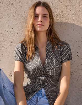 Bershka - Kurzärmliges Hemd aus Popeline in Khaki mit Schleife-Grün