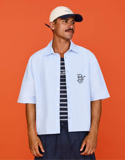 Bershka – Kurzärmliges Oversize-Hemd in Hellblau gestreift mit Stickerei - view 1