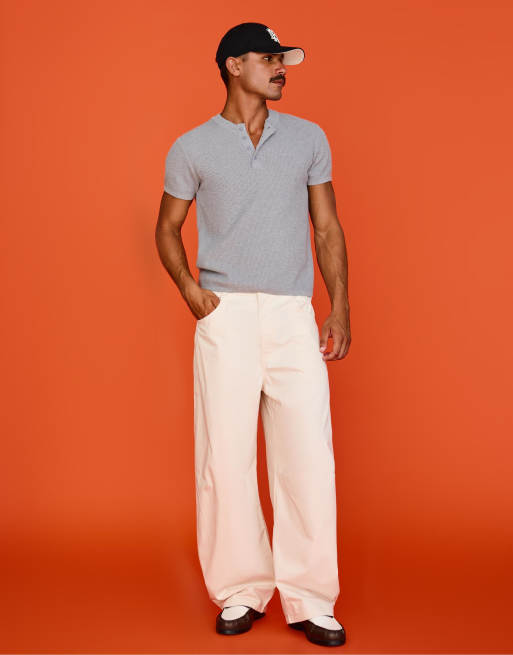 Bershka – Kurzärmliges Slim-Fit-Shirt in verwaschenem Hellgrau mit Henley-Kragen, 4 von 7