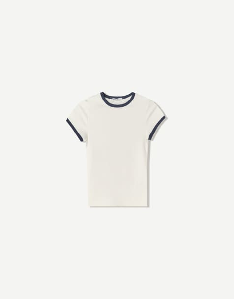 Bershka – Kurzärmliges T-Shirt in Weiß mit Kontrastdetail - view 1