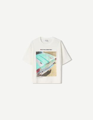 Bershka - Kurzärmliges T-Shirt in Weiß mit Print