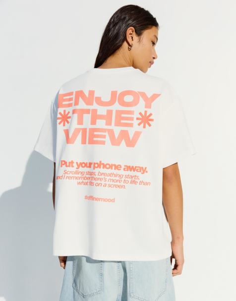 Bershka – Kurzärmliges T-Shirt in Weiß mit Print - view 1