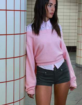 Bershka - Kurze, elegante Shorts in Grau und Schwarz