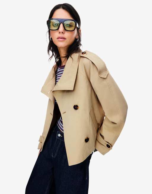Beige Coat Mantel Beige Bershka Bershka – Kurze Trenchjacke In - Main Image