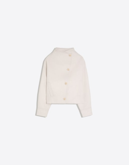 Bershka kurze Wickeljacke mit Filzoptik in Ecru, 5 von 5