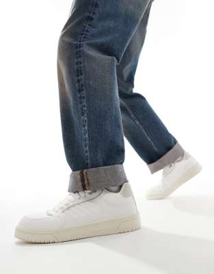  lace up grey backtab trainer 