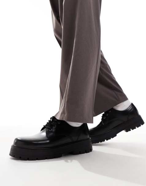 Bershka lace up shoes in black - view 1