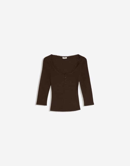 Bershka Lace v-neck long sleeve t-shirt in brown, 5 of 5